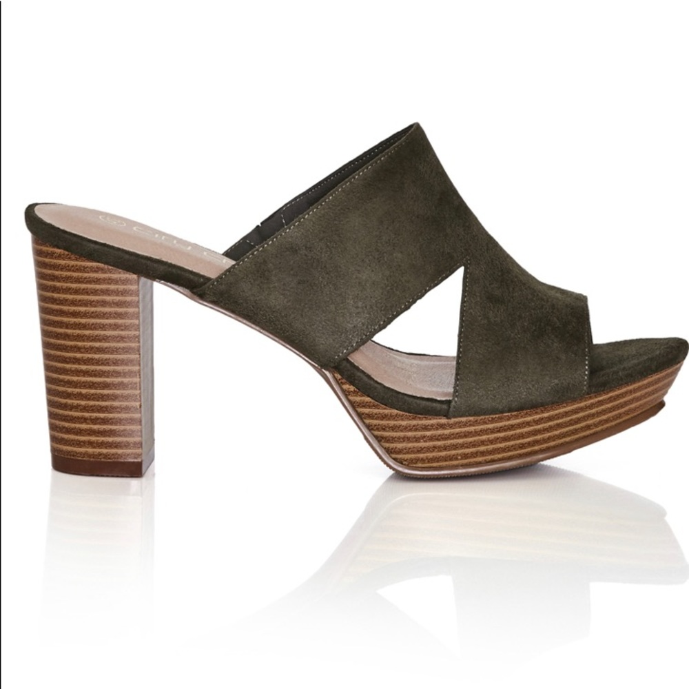 Women's shoes